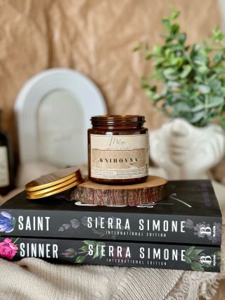 Máme nové fotky! 🤎 Na ✨e-shopu jsou už k vidění klasiky v novém kabátku 🕯️. Dnes jsem přefocovala všechny fotky a jsem s...